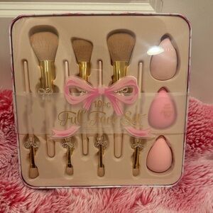 Full Face 10-Piece Pink Makeup Brush and Sponge Set